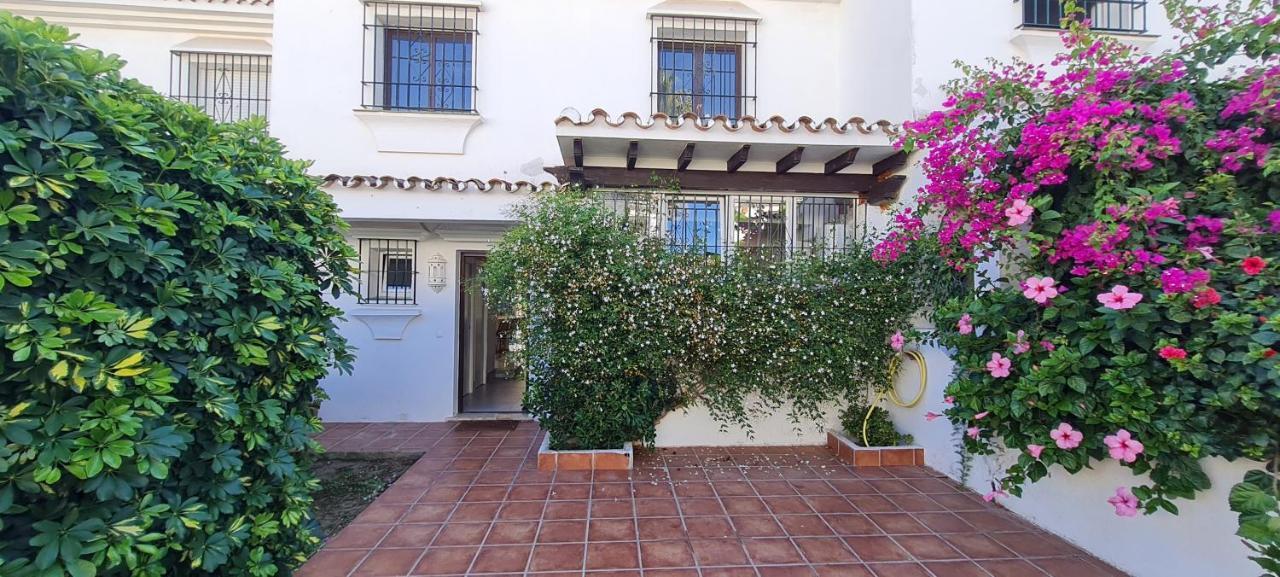 Maison Marbella Proche De La Mer Exterior photo